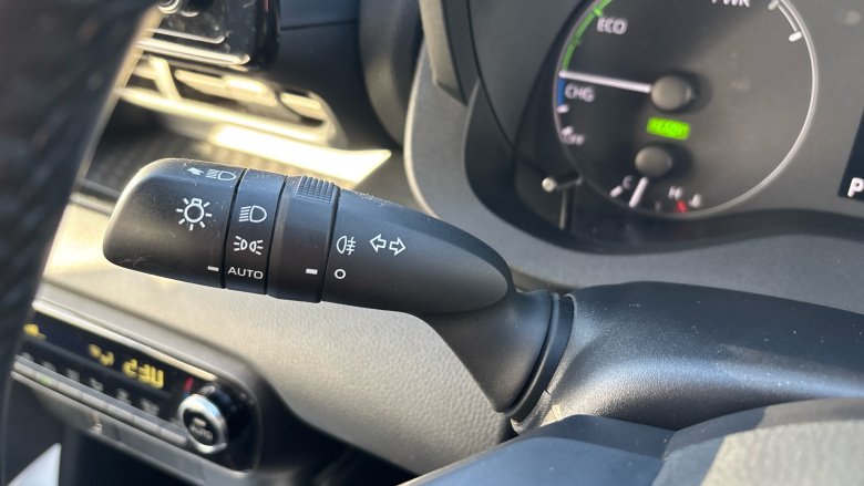 Toyota Yaris 1.5 Hybrid Icon 5dr CVT Hybrid Hatchback